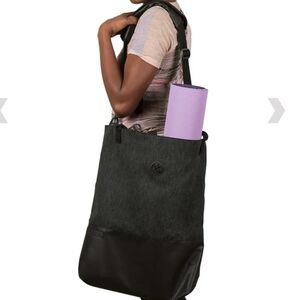 Mantis Yoga The Balance Tote Travel Bag For Mat Block SMELLS OF INCENSE